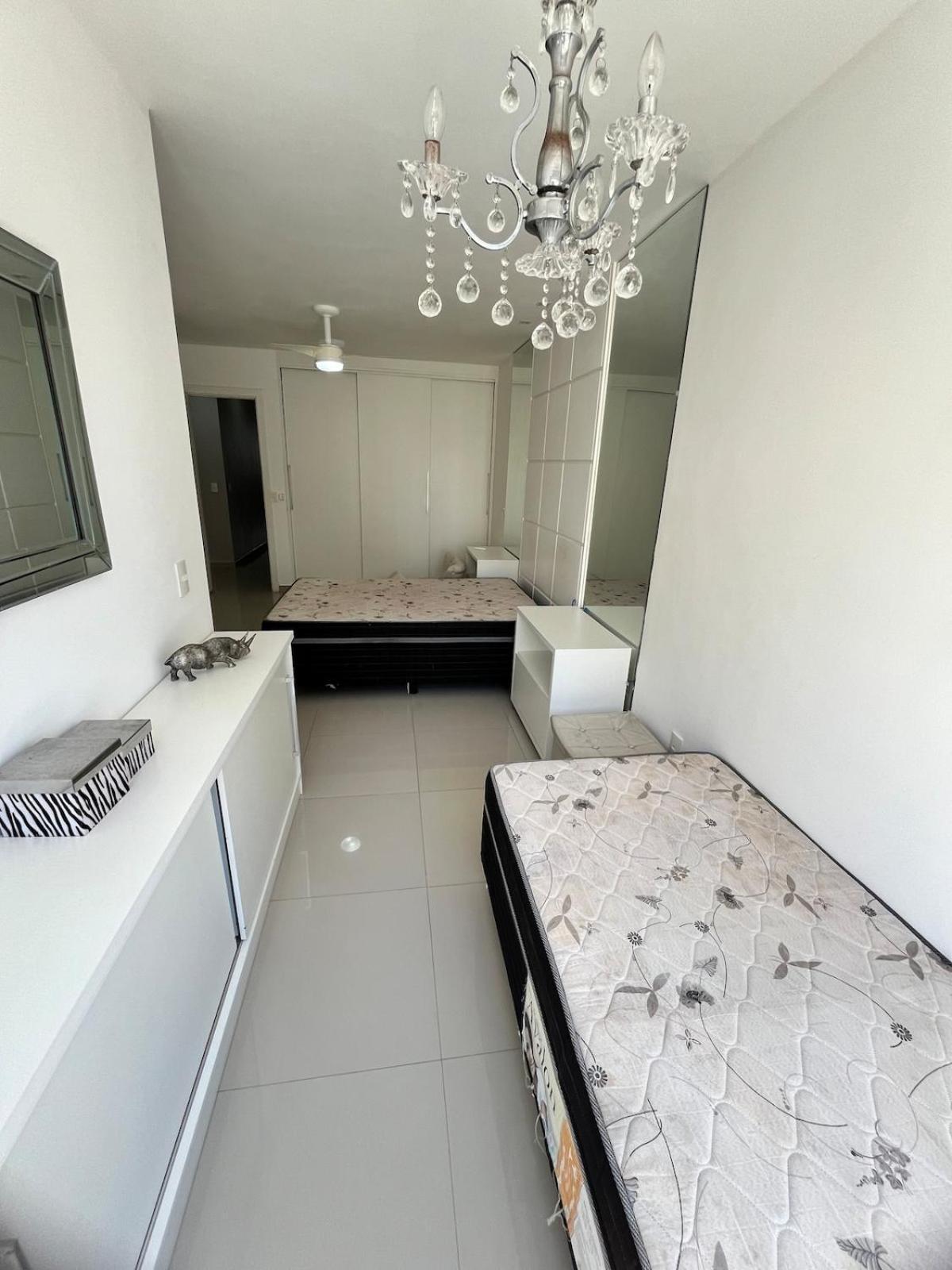 - 4 Quartos E 2 Com Ar Quiosque 16 Guarapari